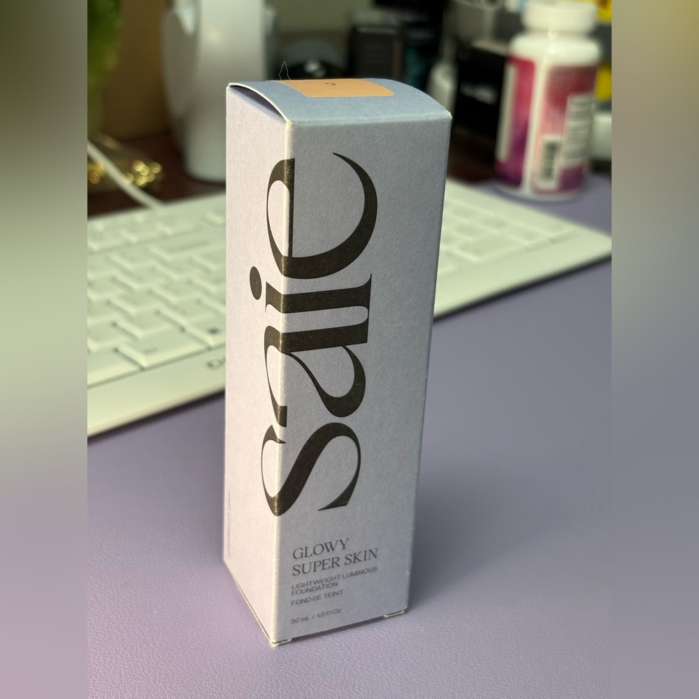 Saie Glowy Super Glowy Skin